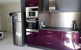 Charmant T2 Prive Avec Vue Et Acces Piscine